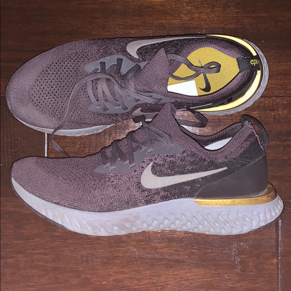 Nike Epic React Flyknit Running Shoes Size 10